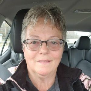 Meet your Posher, Carin